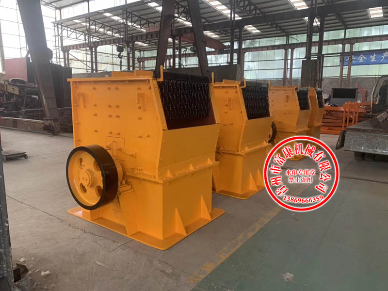 履帶移動(dòng)廂式破碎站 履帶移動(dòng)廂式破碎站