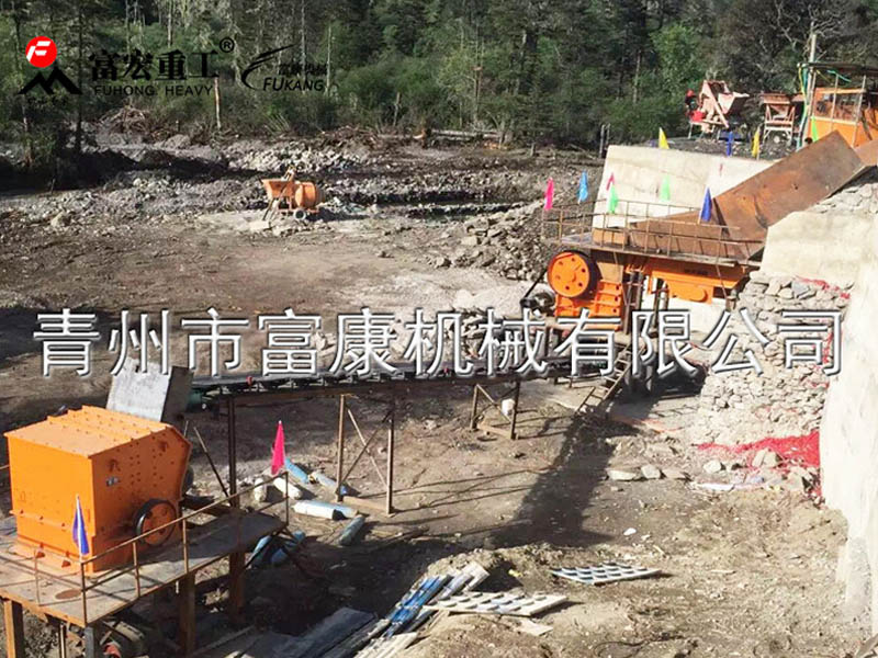 反擊式破碎機(jī)