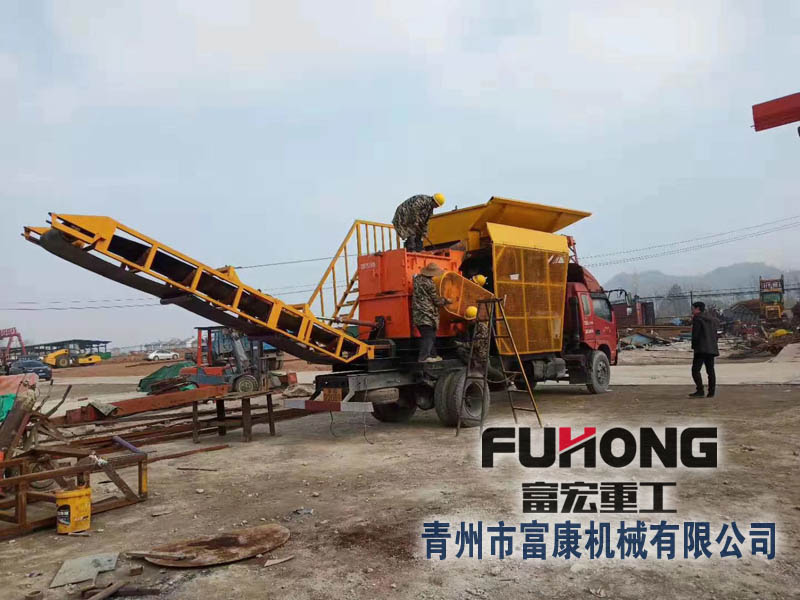 輪式移動(dòng)破碎站